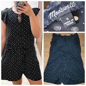 Madewell Petalplay Dotmix Romper Size Small Black Silk Flutter Sleeve Shorts